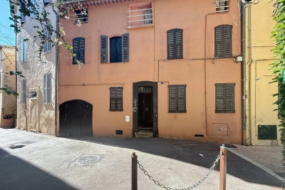 Bien à vendre à LE CANNET  - 7 pièces - 146 m² 