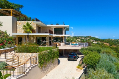 Maison à vendre à FRÉJUS Frejus Plage 1 - 10 pièces - 400 m² 