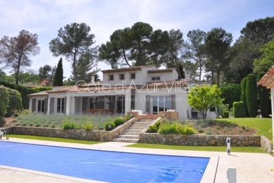 House to rent in MOUGINS La Californie - 6 rooms - 214 m² 