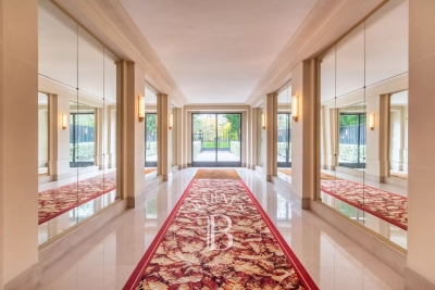 Apartment for sale in PARIS 16EME Les Archives 1 - 5 rooms - 163 m² 