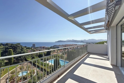 Appartement à vendre à CANNES Sainte-Rosalie-Arbre Inferieur - 3 pièces - 190 m² 