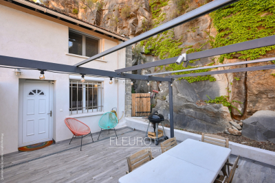 Commerce à vendre à LA CIOTAT Gymnase - 3 pièces - 113 m² 