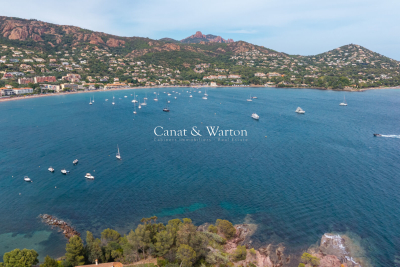 Maison à vendre à ST-RAPHAËL Peyron-Saint Sebastien - 10 pièces - 382 m² 