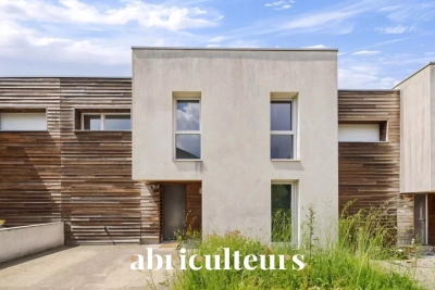 Appartement à vendre à BOUGUENAIS  - 5 pièces - 97 m² 