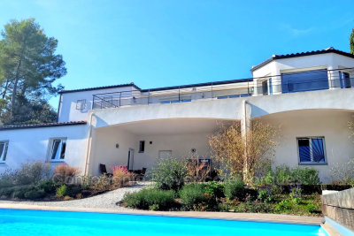 House for sale in LORGUES  - 6 rooms - 190 m² 