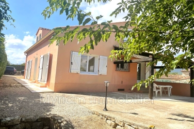 Maison à vendre à ST-CÉZAIRE-SUR-SIAGNE  - 4 pièces - 162 m² 