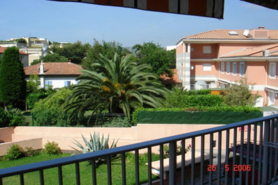 Appartement &agrave; louer &agrave; ANTIBES Carnoles - 2 pi&egrave;ces - 51 m&sup2; 