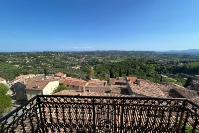 Apartment for sale in CHATEAUNEUF-GRASSE  - 5 rooms - 195 m² 