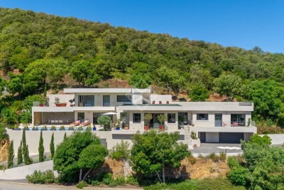 Maison &agrave; vendre &agrave; LA LONDE-LES-MAURES  - 6 pi&egrave;ces - 190 m&sup2; 