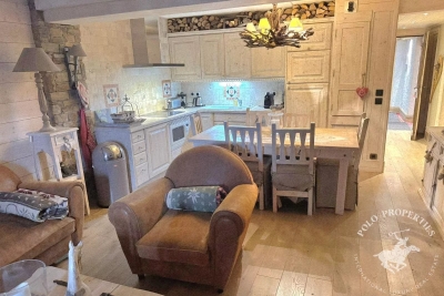 Apartment for sale in COURCHEVEL  - 4 rooms - 70 m² 