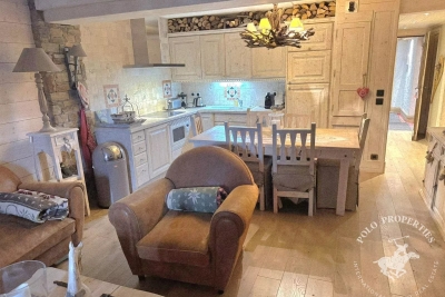 Apartment for sale in COURCHEVEL  - 4 rooms - 70 m² 