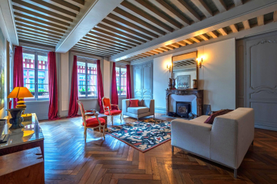 House for sale in PONT L EVEQUE  - 16 rooms - 450 m² 