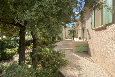 Maison à vendre à UZÈS Caissargues - 7 pièces - 143 m² 