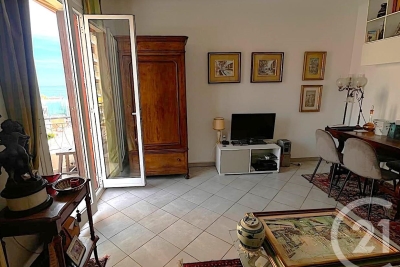 Appartement à vendre à ROQUEBRUNE-CAP-MARTIN  - 2 pièces - 45 m² 