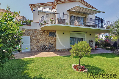 House for sale in MANDELIEU-LA-NAPOULE  - 6 rooms - 130 m² 