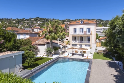 House for sale in CANNES  - 6 rooms - 290 m² 
