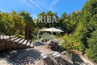 Maison à vendre à LA TURBALLE  - 6 pièces - 223 m² 