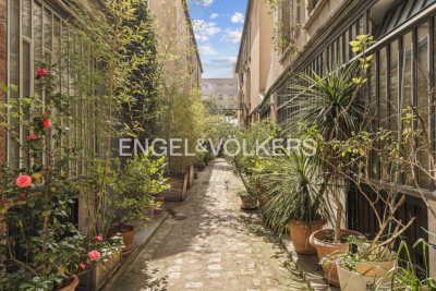 Appartement à vendre à PARIS 11EME Saint-Vincent de Paul 2 - 5 pièces - 146 m² 