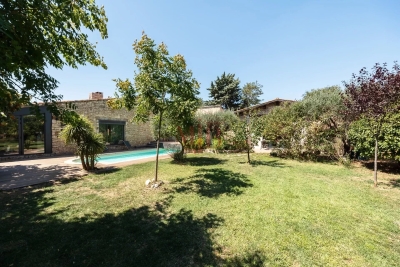 Maison à vendre à AIX-EN-PROVENCE Couronne Ouest partie nord - 8 pièces - 256 m² 