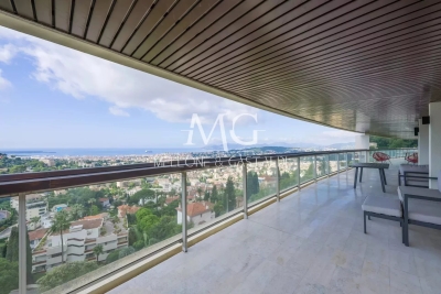 Appartement à vendre à LE CANNET  - 4 pièces - 142 m² 