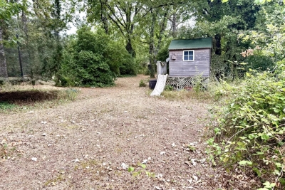 terrain à vendre à ST-CÉZAIRE-SUR-SIAGNE   - 1095 m² 