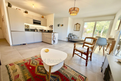 Apartment for sale in CAVALAIRE-SUR-MER  - 3 rooms - 65 m² 