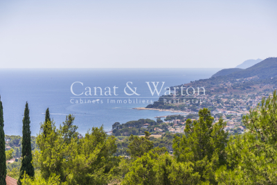 House for sale in CARQUEIRANNE  - 5 rooms - 120 m² 