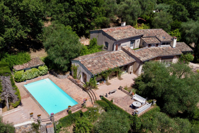 Maison à vendre à TOURRETTES-SUR-LOUP  - 5 pièces - 220 m² 