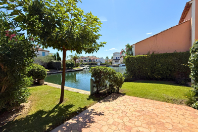 Maison &agrave; vendre &agrave; PORT-GRIMAUD  - 6 pi&egrave;ces - 166 m&sup2; 
