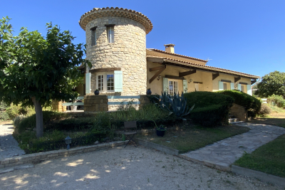 Maison à vendre à UZÈS  - 5 pièces - 150 m² 