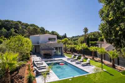 Maison &agrave; louer &agrave; MOUGINS  - 5 pi&egrave;ces - 180 m&sup2; 