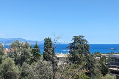 Appartement à vendre à ANTIBES  - 2 pièces - 76 m² 