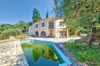 Maison à vendre à PLASCASSIER  - 8 pièces - 248 m² 