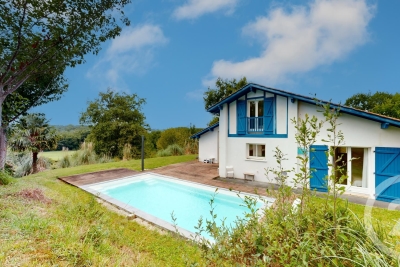 Maison à vendre à BASSUSSARRY  - 5 pièces - 128 m² 