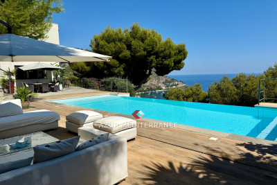 Maison à vendre à EZE La Constance-Le Puy - 5 pièces - 190 m² 