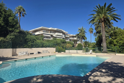 Appartement à vendre à ANTIBES  - 4 pièces - 109 m² 