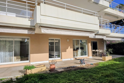 Appartement &agrave; vendre &agrave; Antibes  - 4 pi&egrave;ces 109 m&sup2; 