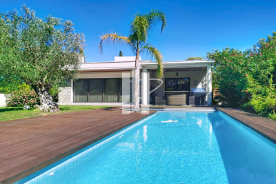 Maison à vendre à ST-RAPHAËL Le Plan-Beautegas-Les Lones - 5 pièces - 230 m² 