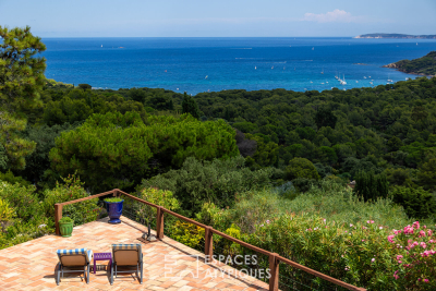 Maison à vendre à BORMES-LES-MIMOSAS  - 6 pièces - 149 m² 