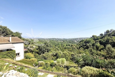 Maison à vendre à TOURRETTES-SUR-LOUP  - 6 pièces - 113 m² 