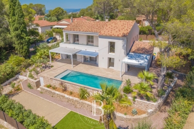 Maison à vendre à ST-RAPHAËL Peyron-Saint Sebastien - 9 pièces - 235 m² 