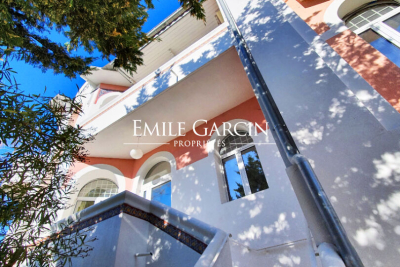 Maison à vendre à MARSEILLE 8EME  - 10 pièces - 270 m² 