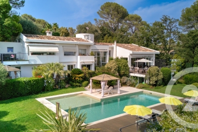 Maison à vendre à VALBONNE  - 15 pièces - 519 m² 