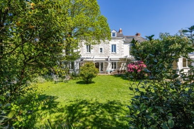 Maison à louer à NANTES  - 8 pièces - 200 m² 