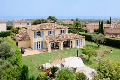 Maison à vendre à VILLENEUVE-LOUBET  - 6 pièces - 144 m² 