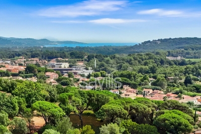 Maison à vendre à COGOLIN  - 6 pièces - 250 m² 