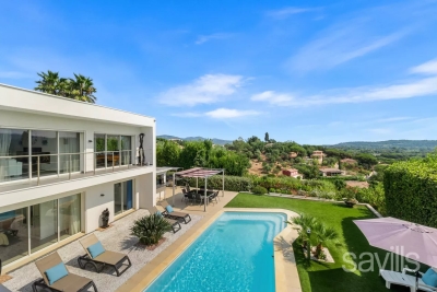 House for sale in COGOLIN Ouest - 6 rooms - 350 m&sup2; 