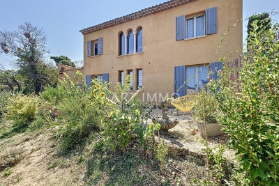 Maison à vendre à APT Montfavet Pericentre - 5 pièces - 155 m² 