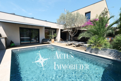 Maison &agrave; vendre &agrave; SALON-DE-PROVENCE  - 6 pi&egrave;ces - 181 m&sup2; 