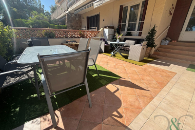 Appartement &agrave; vendre &agrave; BORMES-LES-MIMOSAS  - 3 pi&egrave;ces - 65 m&sup2; 